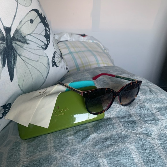 Kate Spade - Picture 3 of 3